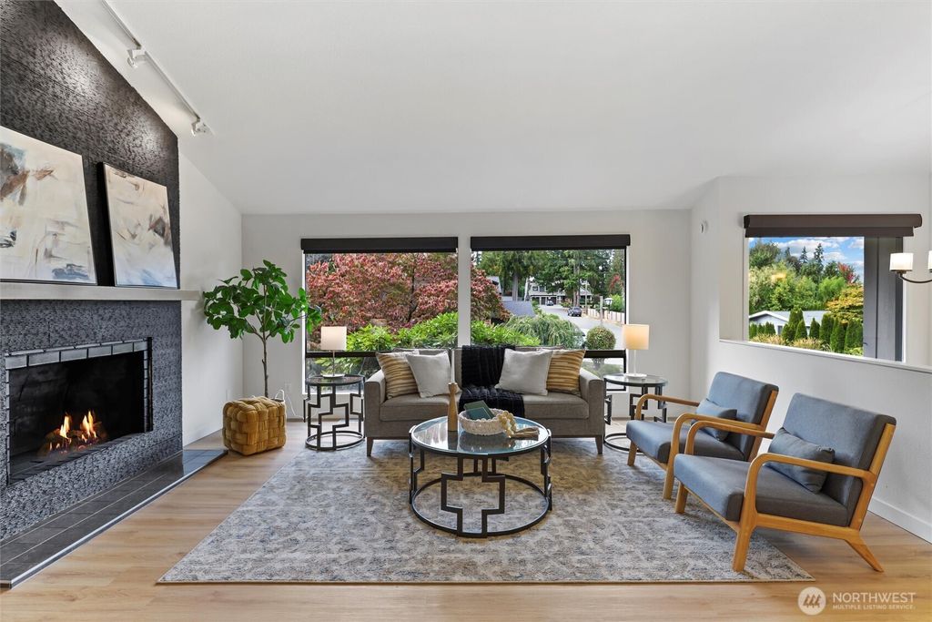 Photo of 7728 131st Avenue NE, Kirkland, WA 98033 (MLS # 2439880)