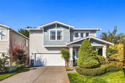 Photo of 417 Hoquiam Place NE, Renton, WA 98059 (MLS # 2590142)