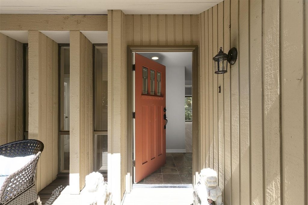 Photo of 2410 Sahalee Drive W, Sammamish, WA 98074 (MLS # 1974328)