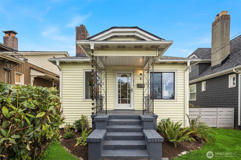 Photo of 5215 Latona Avenue NE, Seattle, WA 98105 (MLS # 2544661)