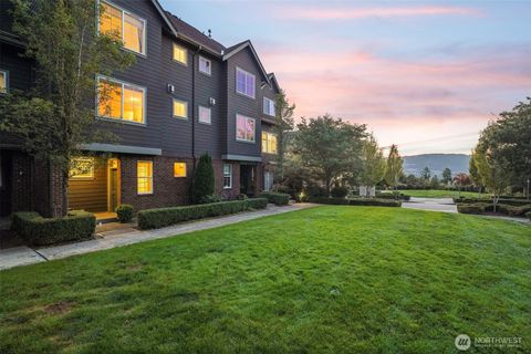 Photo of 862 3rd Avenue NE, Issaquah, WA 98029 (MLS # 2433694)