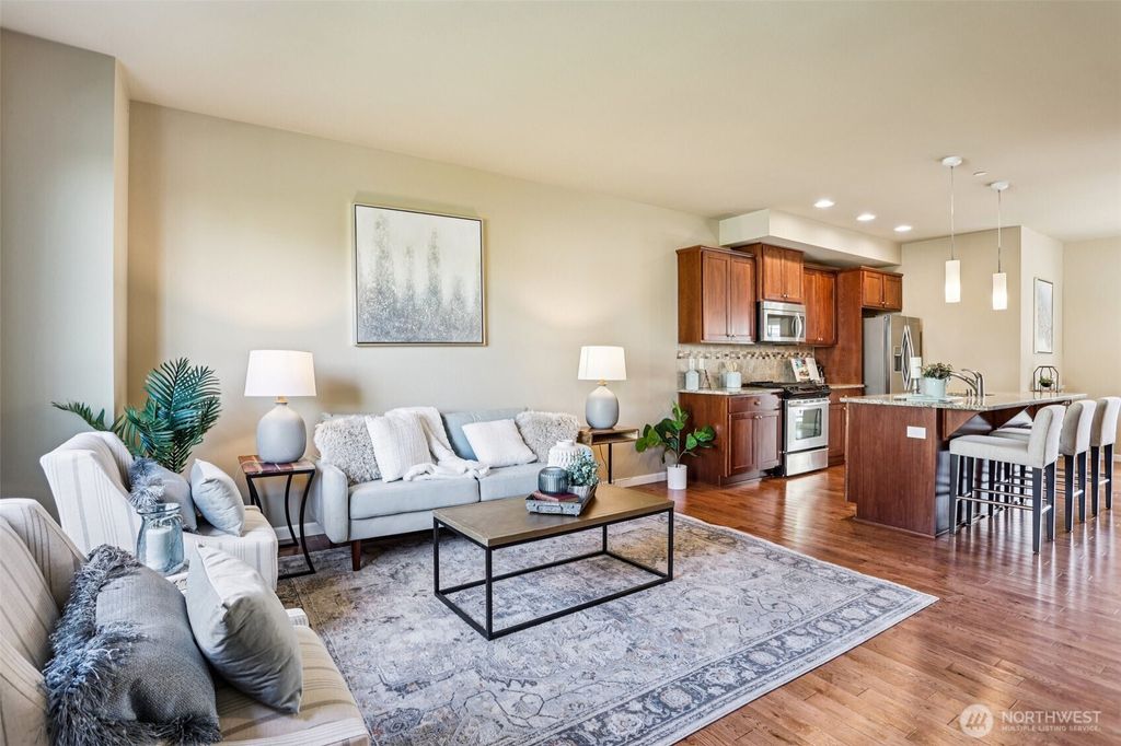 Photo of 862 3rd Avenue NE, Issaquah, WA 98029 (MLS # 2433694)