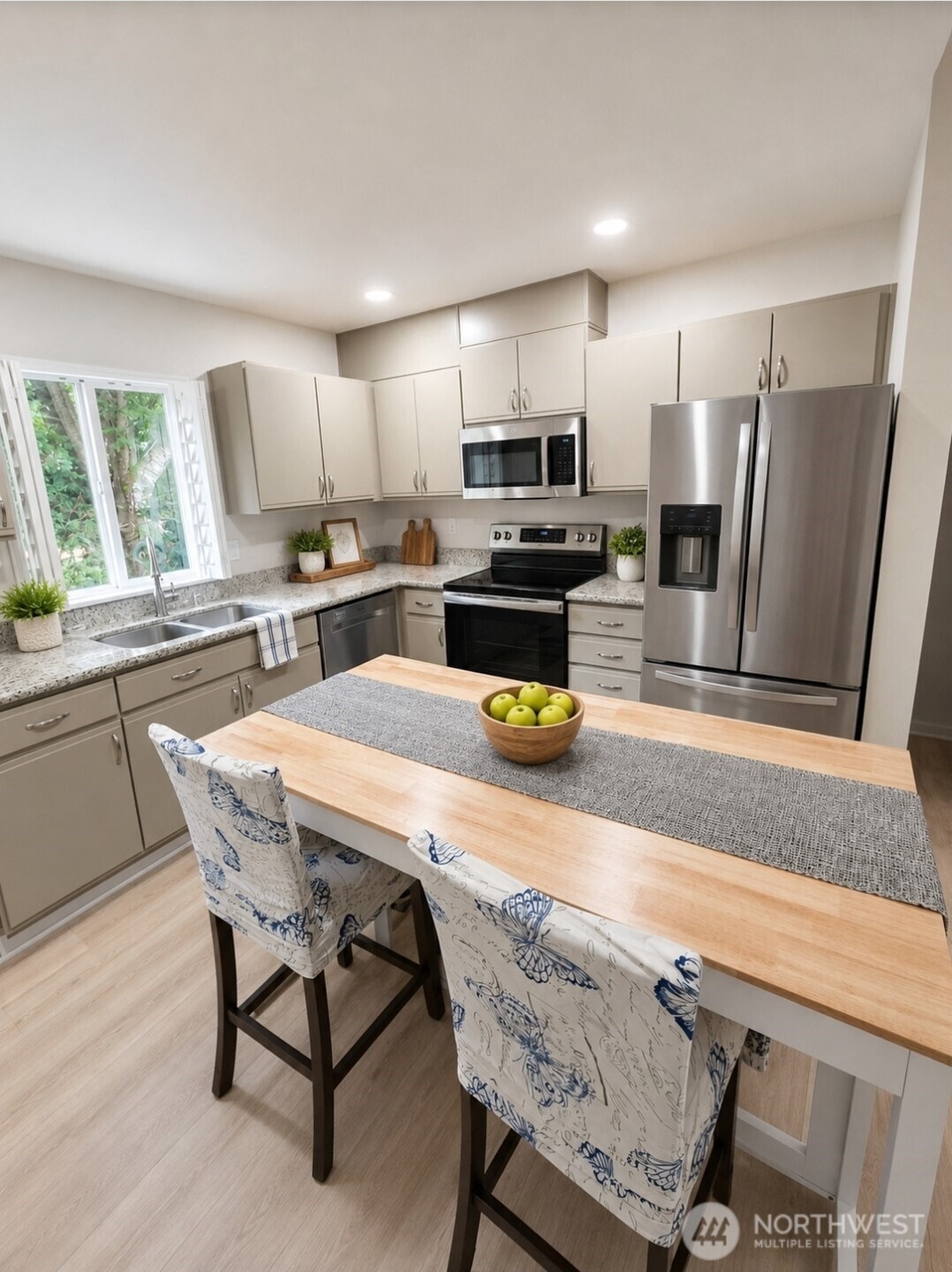 4016 7th Street SW A106