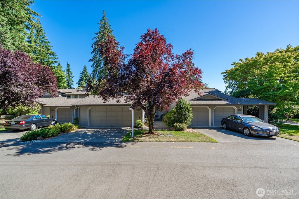 Photo of 6640 114th Avenue SE, Bellevue, WA 98006 (MLS # 2553509)
