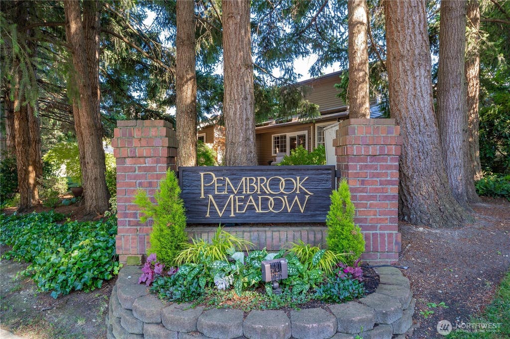Photo of 6640 114th Avenue SE, Bellevue, WA 98006 (MLS # 2553509)