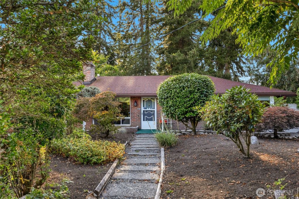 Photo of 18820 51st Place W, Lynnwood, WA 98036 (MLS # 2408714)