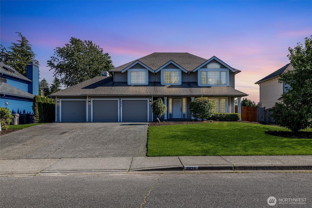 Photo of 9825 S 246th Place Pl, Kent, WA 98030 (MLS # 2391862)