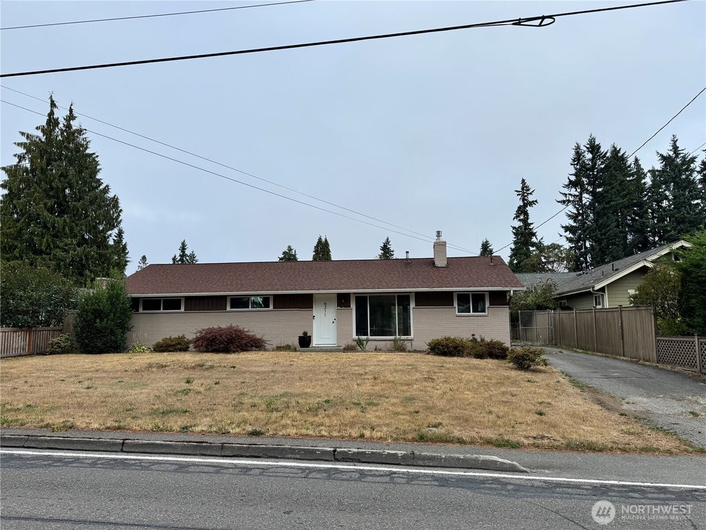 Photo of 6311 188th Street SW, Lynnwood, WA 98037 (MLS # 2576860)