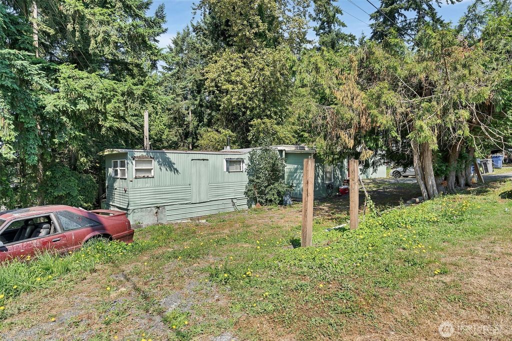 Photo of 12624 Waltham Drive, Everett, WA 98208 (MLS # 2438895)