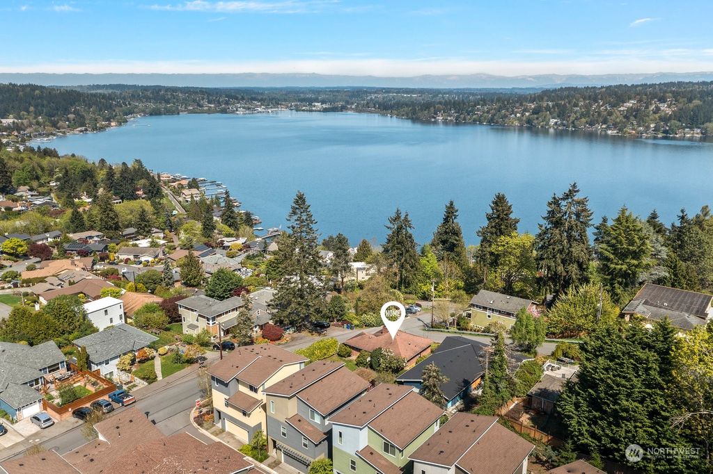 Photo of 14559 37th Avenue NE, Lake Forest Park, WA 98155 (MLS # 2063315)