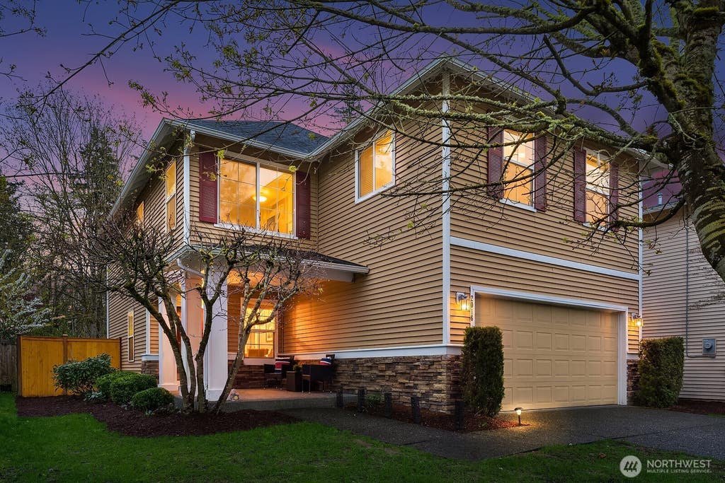 Photo of 2016 250th Place SE, Sammamish, WA 98075 (MLS # 2555380)