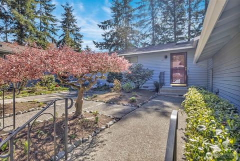 Photo of 1119 S 249th Place, Des Moines, WA 98198 (MLS # 2502277)