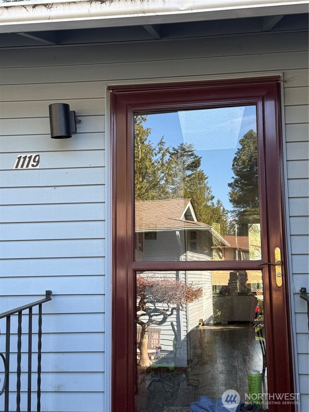 Photo of 1119 S 249th Place, Des Moines, WA 98198 (MLS # 2502277)