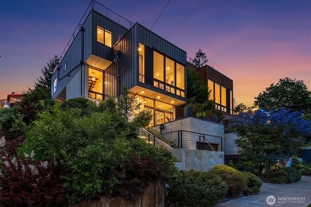 Photo of 431 26th Avenue E, Seattle, WA 98112 (MLS # 2523451)