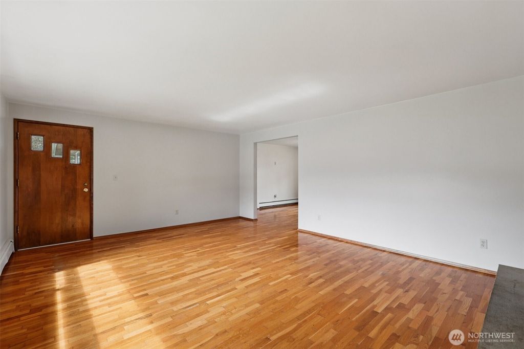 Photo of 430 SE Andrews Street, Issaquah, WA 98027 (MLS # 2503195)