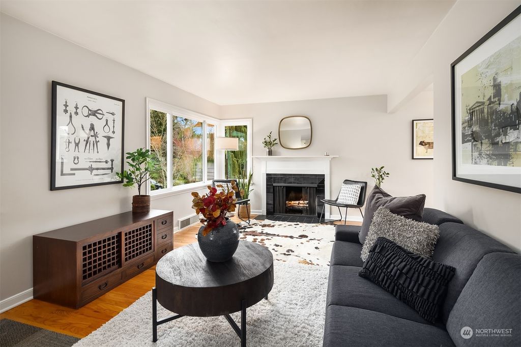 Photo of 3153 NE 81st Street, Seattle, WA 98115 (MLS # 2039837)