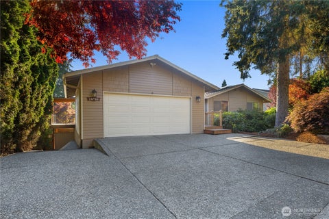 Photo of 13730 SE 23rd Lane, Bellevue, WA 98005 (MLS # 2575257)