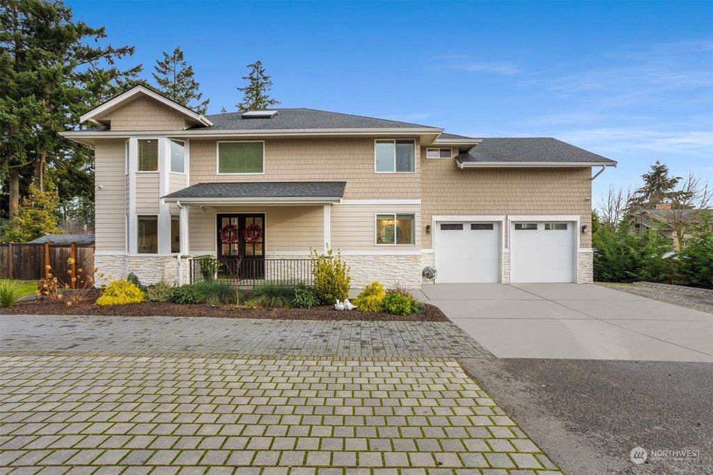 Photo of 2044 S 312th Street, Federal Way, WA 98003 (MLS # 2327744)