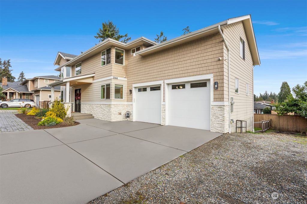 Photo of 2044 S 312th Street, Federal Way, WA 98003 (MLS # 2327744)