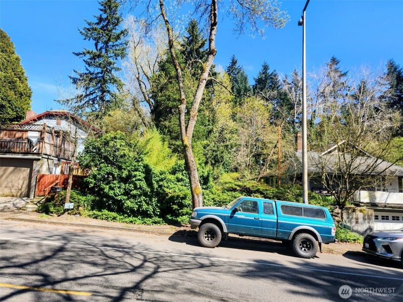 11744 35th Avenue NE