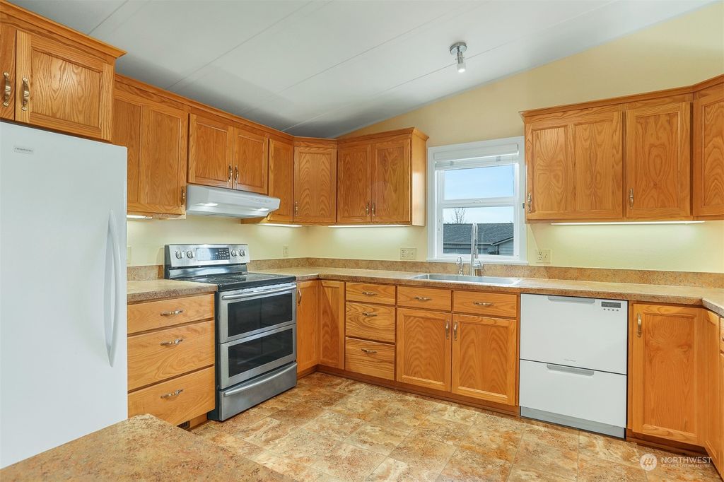 Photo of 23807 7th Place W, Bothell, WA 98021 (MLS # 2018295)
