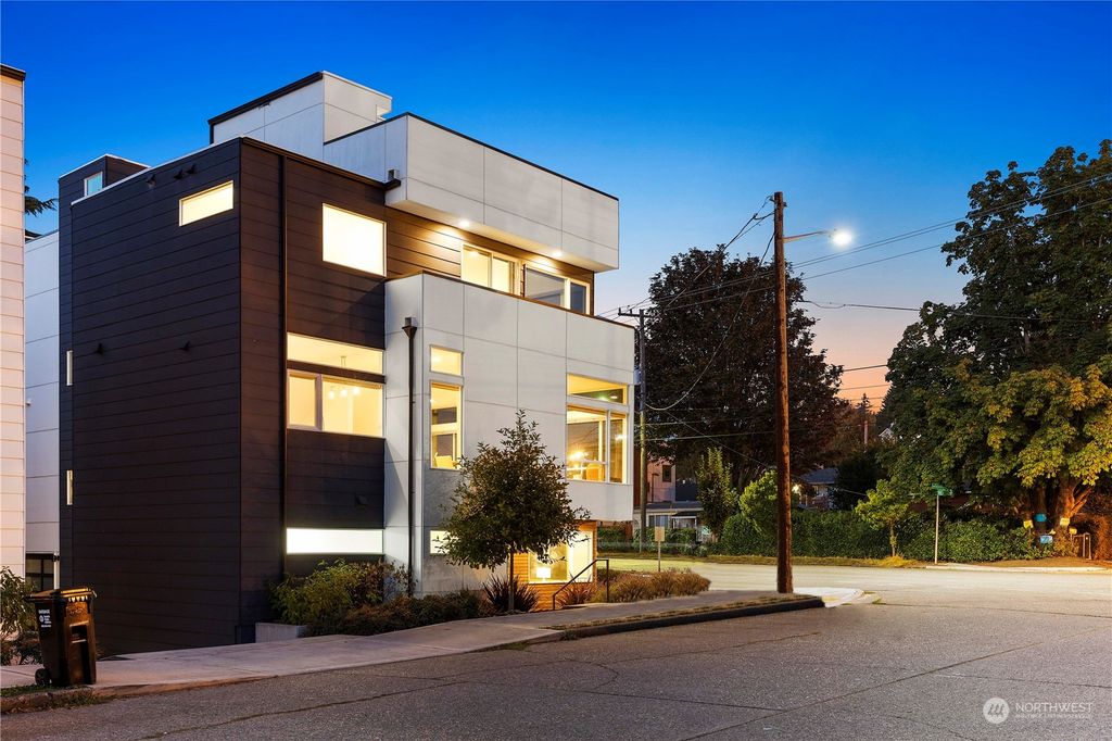 Photo of 4604 SW Fontanelle Street, Seattle, WA 98136 (MLS # 2004684)