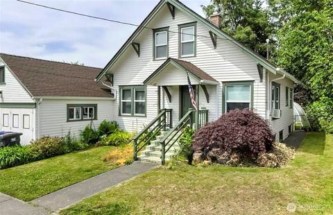 Photo of 1621 Baker Avenue, Everett, WA 98201 (MLS # 2463117)
