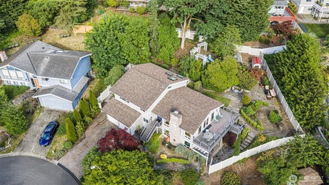 Photo of 5712 141st Place SE, Bellevue, WA 98006 (MLS # 2519774)