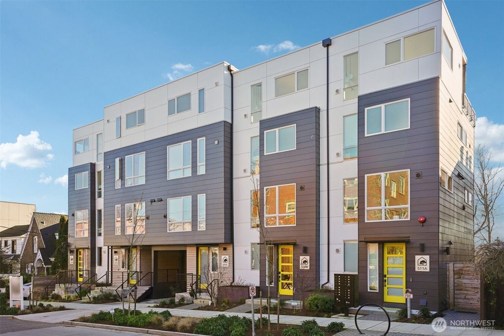 Photo of 515 Howe St #A, Seattle, WA 98109 (MLS # 2526096)