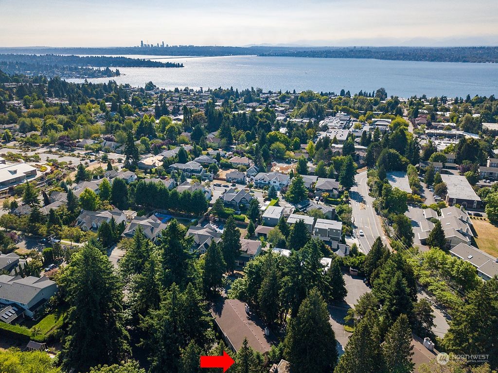 Photo of 6722 112th Avenue NE #B-3, Kirkland, WA 98033 (MLS # 2151484)