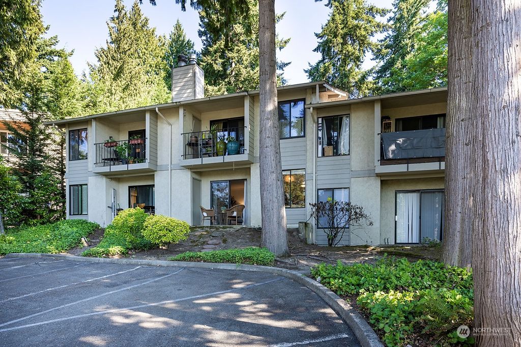 Photo of 6722 112th Avenue NE #B-3, Kirkland, WA 98033 (MLS # 2151484)