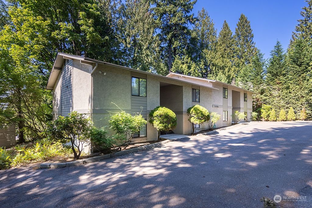 Photo of 6722 112th Avenue NE #B-3, Kirkland, WA 98033 (MLS # 2151484)