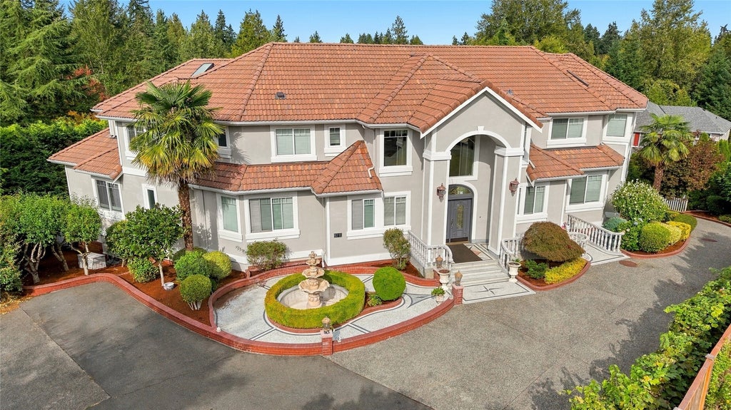 Photo of 9216 132nd Avenue NE, Redmond, WA 98052 (MLS # 2593940)
