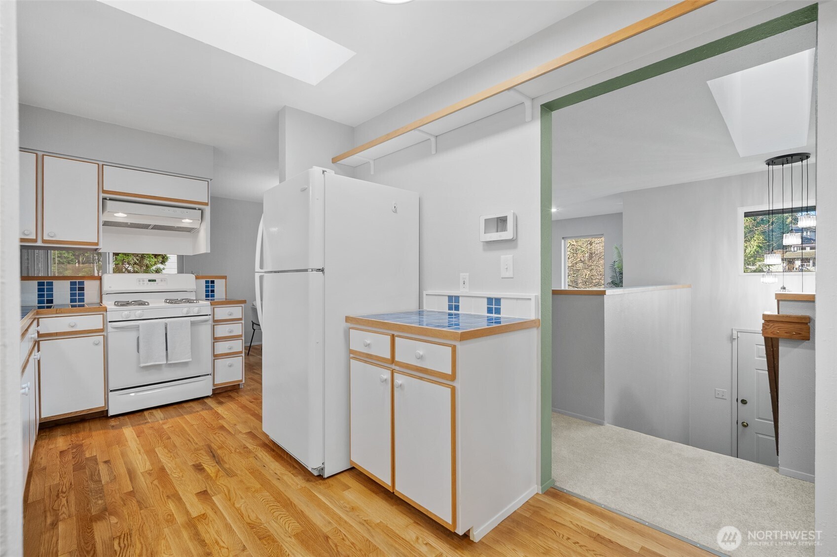 1216 E Clearbrook Drive