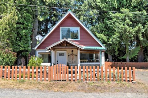 Photo of 928 Olympic Avenue, Shelton, WA 98584 (MLS # 2403902)