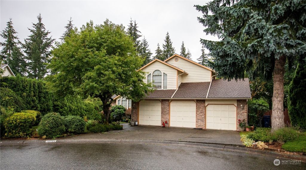 Photo of 13704 64th Drive SE, Snohomish, WA 98296 (MLS # 2296816)
