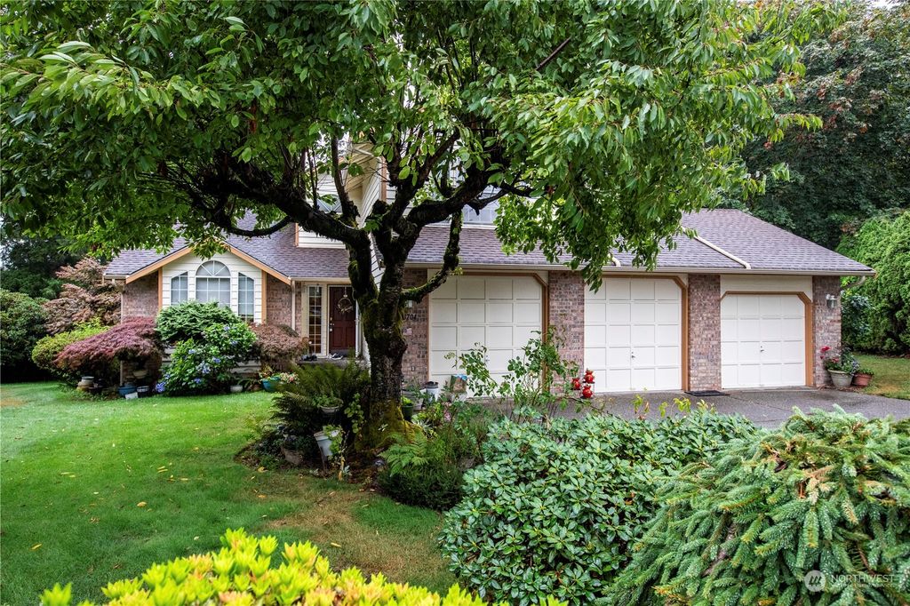 Photo of 13704 64th Drive SE, Snohomish, WA 98296 (MLS # 2296816)