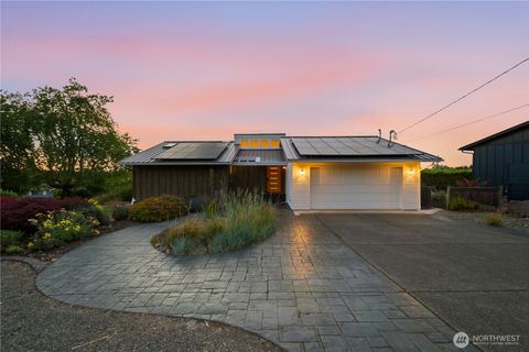 Photo of 8615 43rd Street W, University Place, WA 98466 (MLS # 2542669)