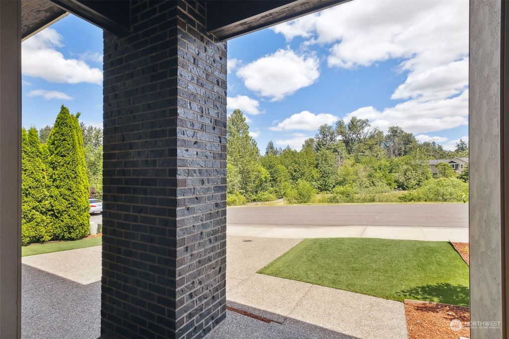 Photo of 27011 105th Avenue SE, Kent, WA 98030 (MLS # 2250222)
