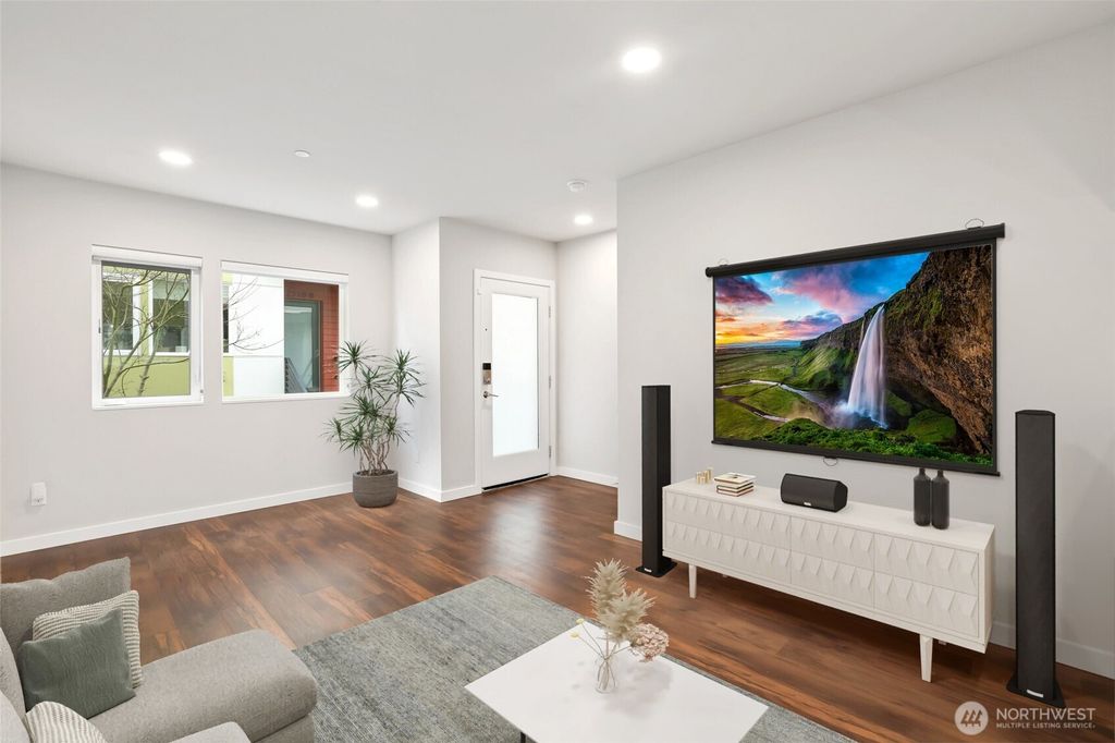 Photo of 12522 15th Avenue NE #B, Seattle, WA 98125 (MLS # 2476798)