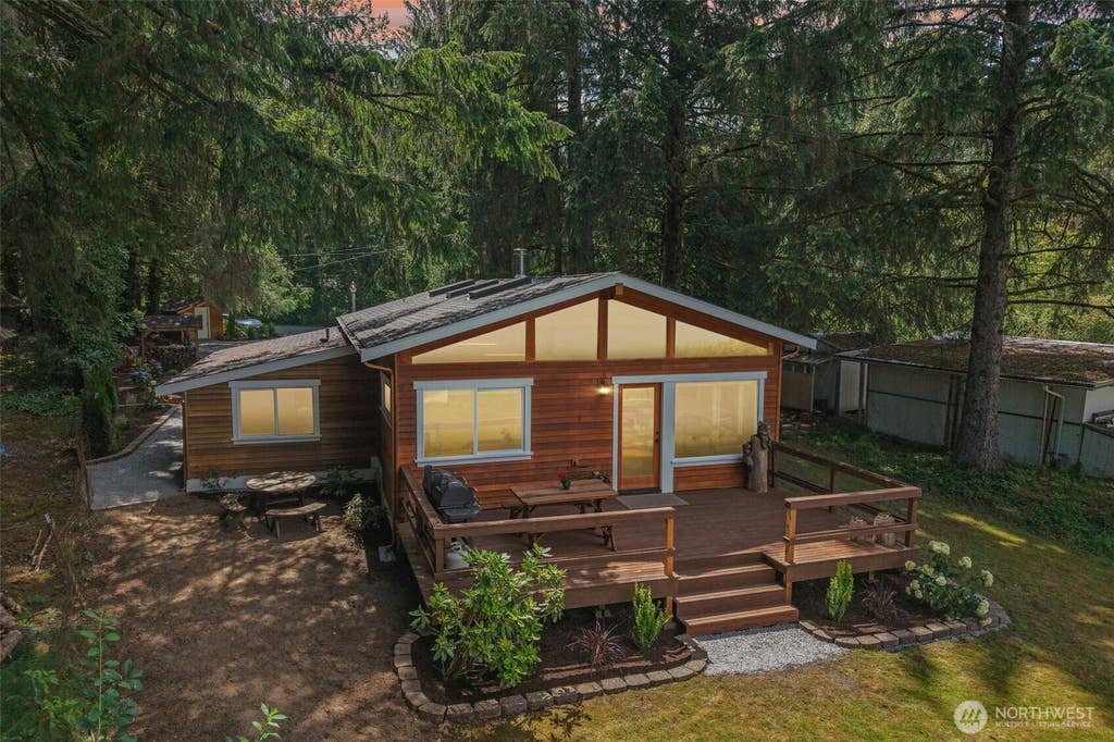 Photo of 5631 99th Avenue NE, Lake Stevens, WA 98258 (MLS # 2552643)