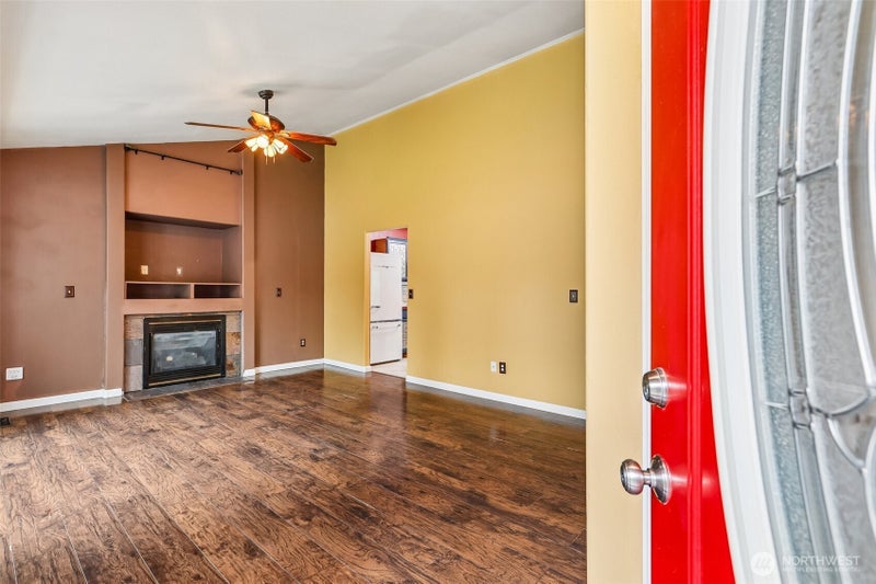811 5th Drive