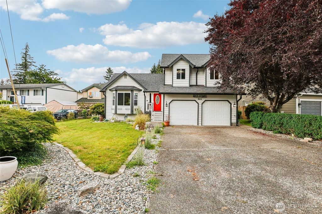 Photo of 811 5th Drive, Sultan, WA 98294 (MLS # 2549472)