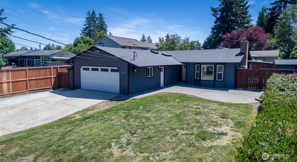 Photo of 9621 1st Avenue SE, Everett, WA 98208 (MLS # 2392558)