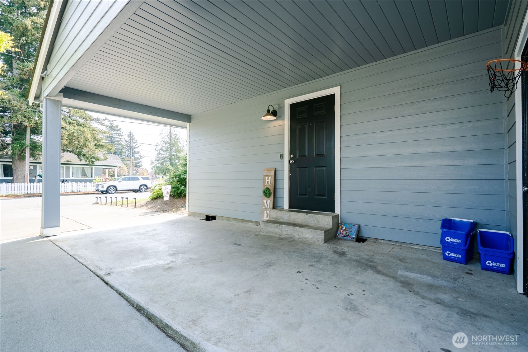 401 N 9th Street A & B