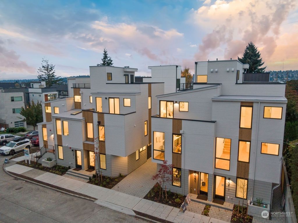Photo of 729 N Motor Place, Seattle, WA 98103 (MLS # 2185541)