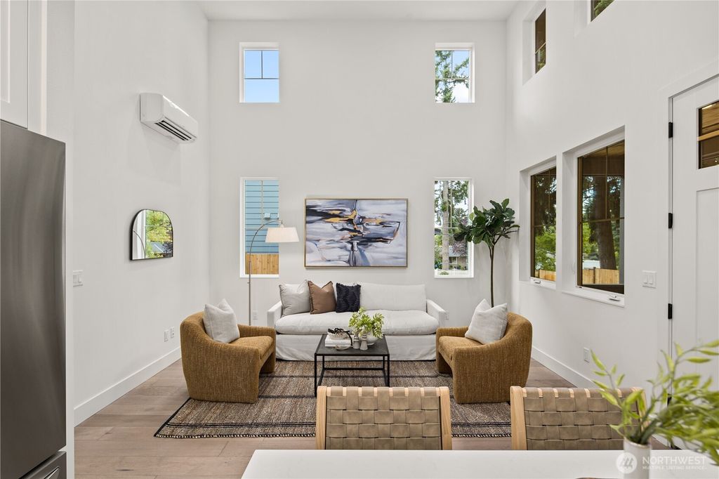 Photo of 333 18th Avenue, Kirkland, WA 98033 (MLS # 2498806)