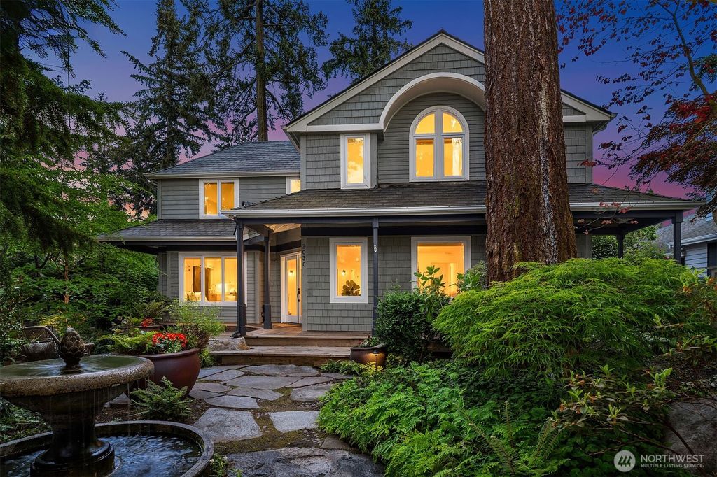 Photo of 2038 9th Street W, Kirkland, WA 98033 (MLS # 2523376)
