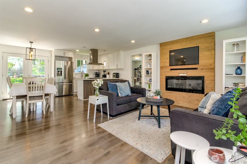 Photo of 14057 SE 283rd Place, Kent, WA 98042 (MLS # 2526947)