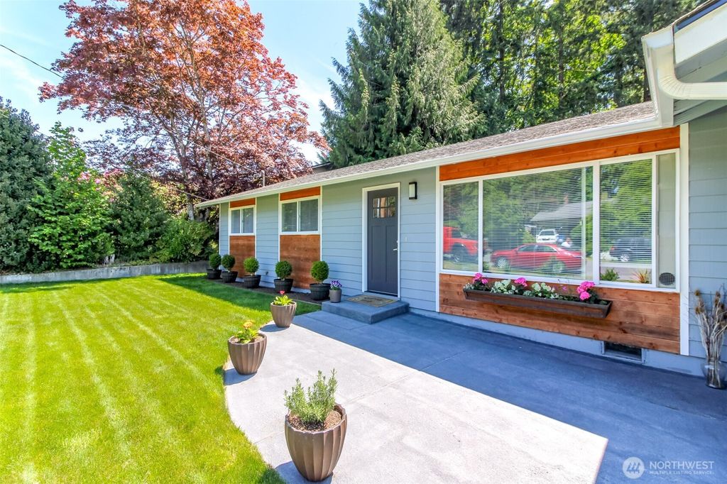 Photo of 14057 SE 283rd Place, Kent, WA 98042 (MLS # 2526947)